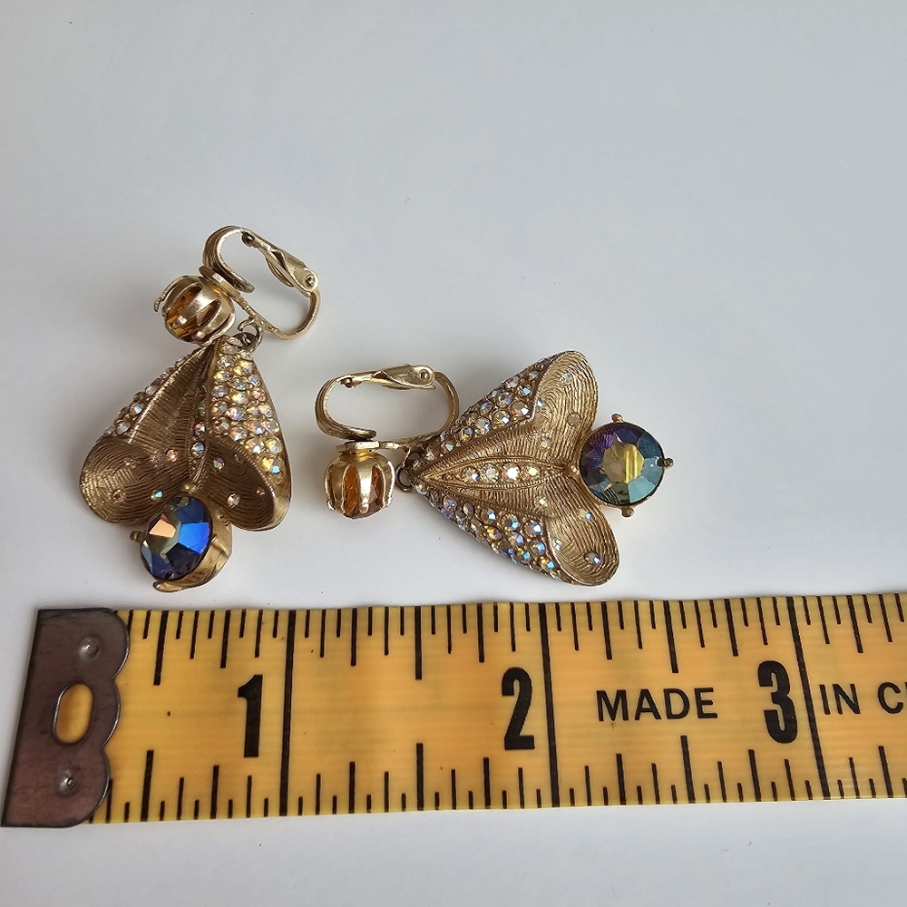 Vintage 1960s Hong Kong AB Rhinestone Screw-Back Earrings - Iridescent AB - Picture 5 of 7
